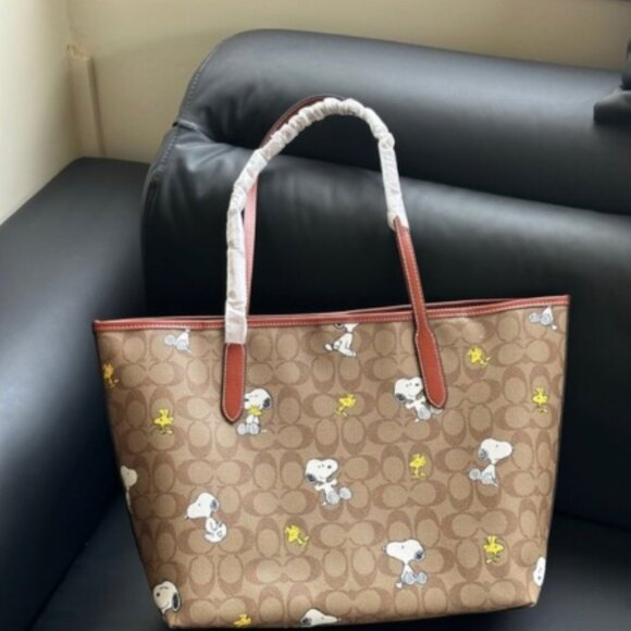 NWT Coach Snoopy Woodstock City Tote - Picture 3 of 7